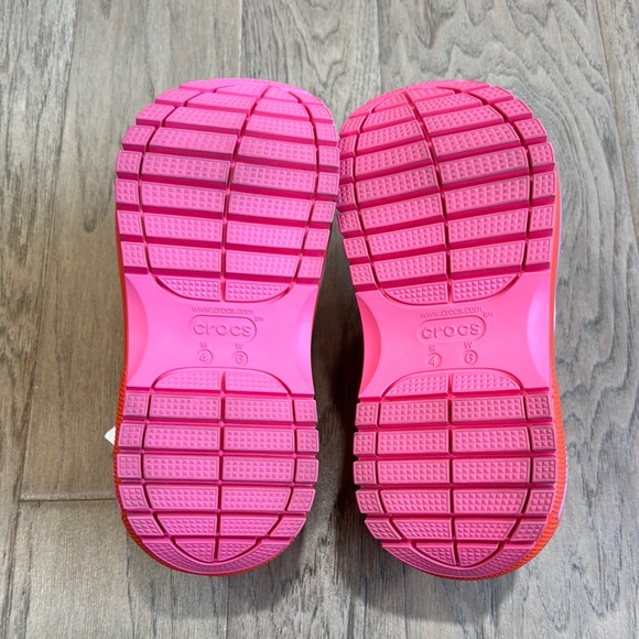 NWT Women’s Crocs Mega Crush Clog Lava US size W6 - Picture 6 of 6